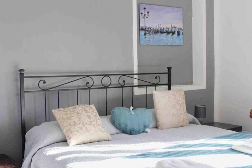 The Golden Apartment Venesia Bagian luar foto