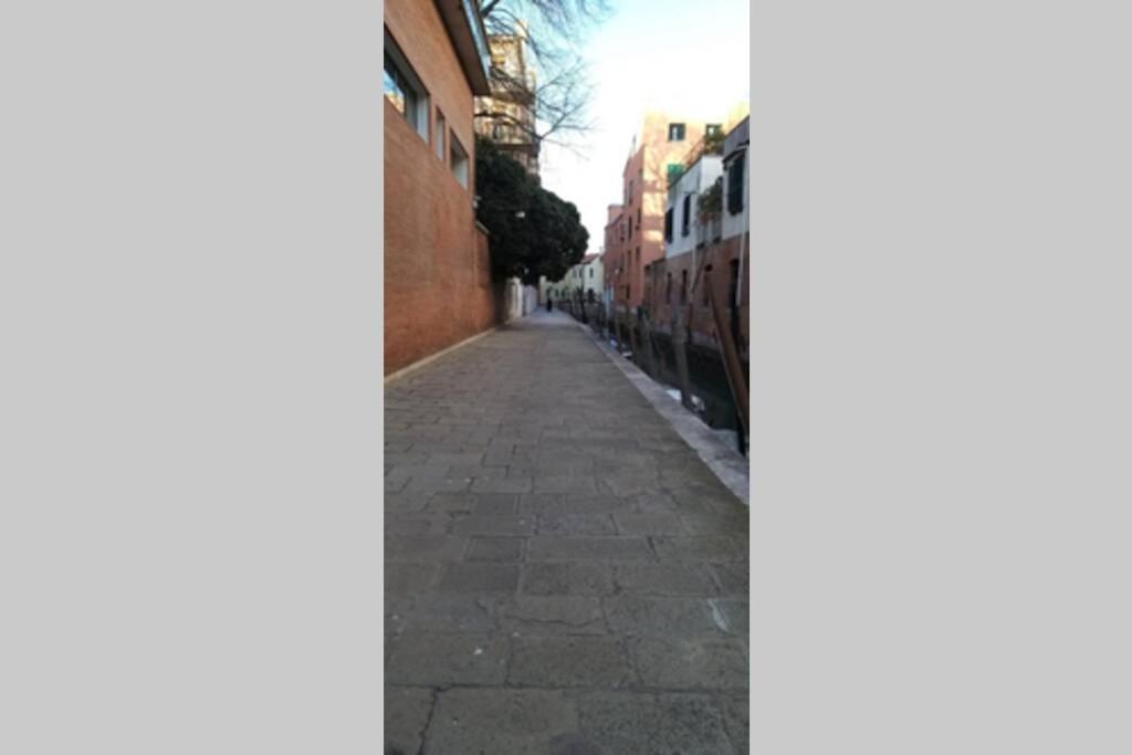 The Golden Apartment Venesia Bagian luar foto