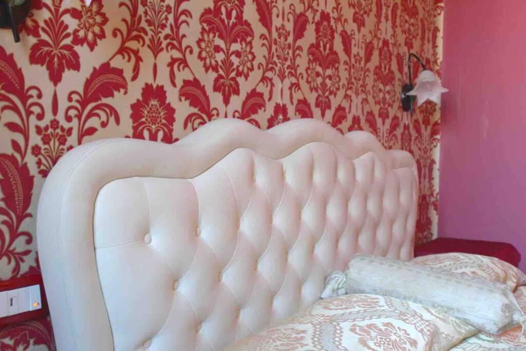 The Golden Apartment Venesia Bagian luar foto
